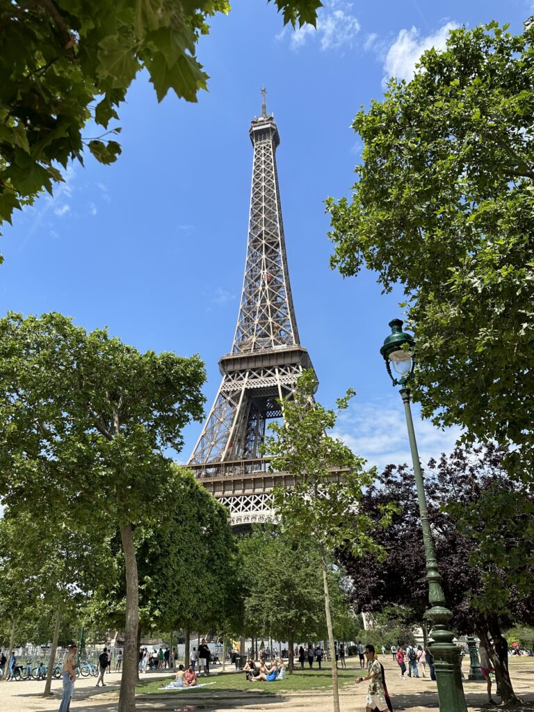 Champ de Mars is a perfect picnic location for you Perfect Sunday in Paris
