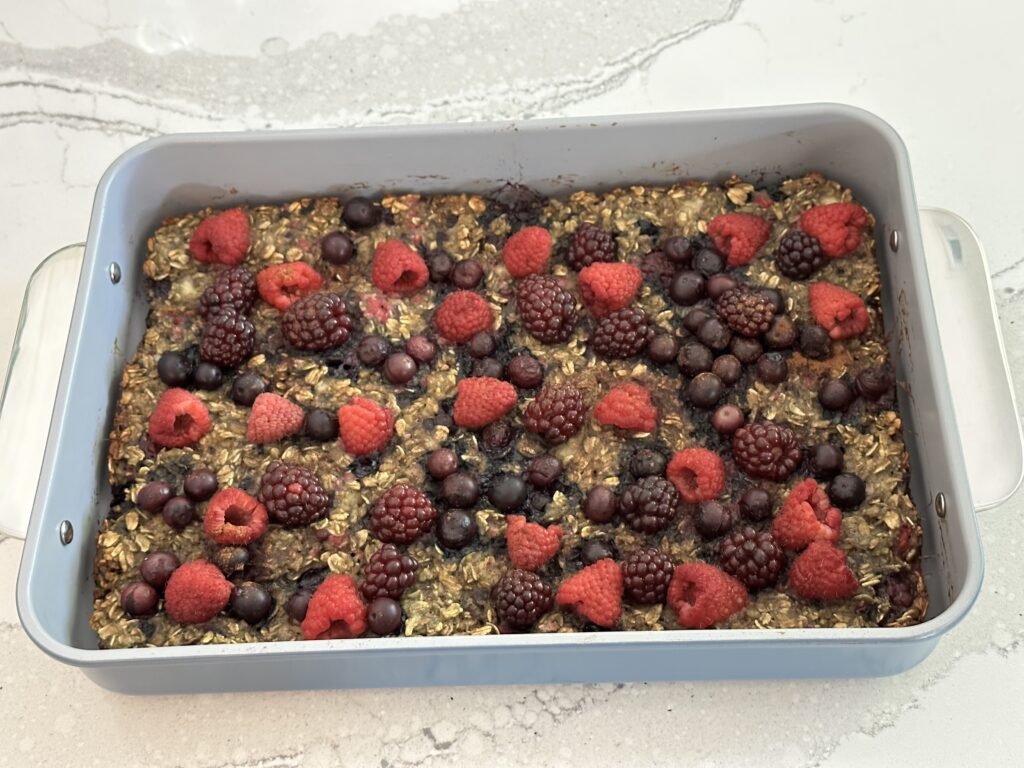 Delicious Summer Berry Oatmeal Bake