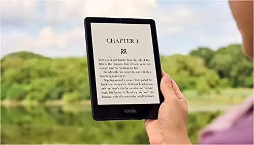 Kindle Paperwhite (8 GB) – Now with a 6.8" display and adjustable warm light – Black