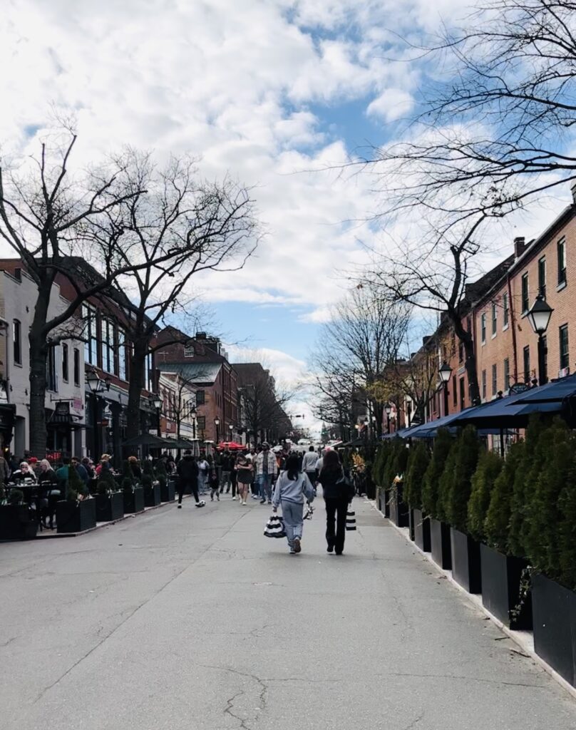 Shop, dine and stroll on Old Town Alexandria’s walkable streets