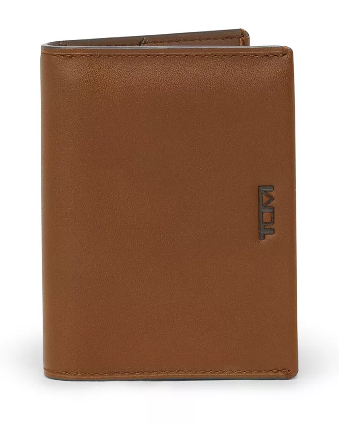 Tumi Wallets make great grad gifts they will actually use (and love!)